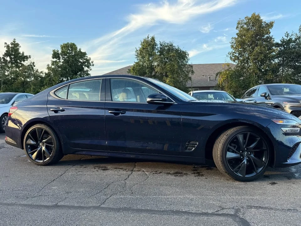 2023 Genesis G70 - Image 5 of 16