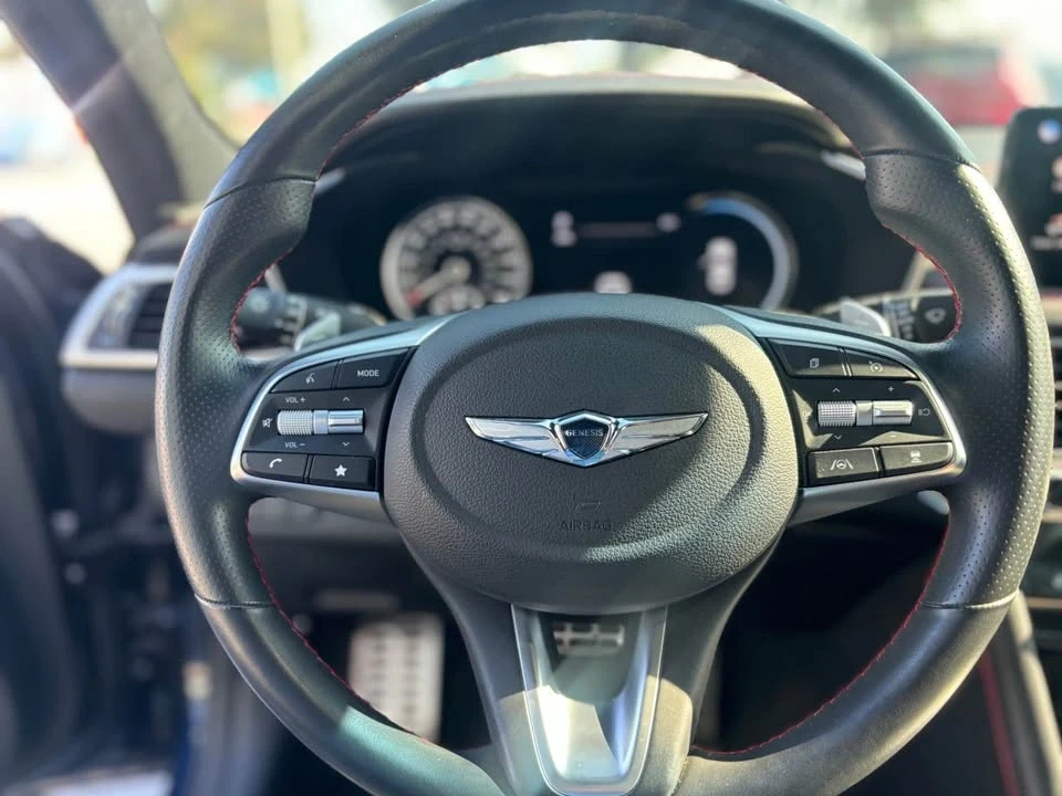 2023 Genesis G70 - Image 10 of 15