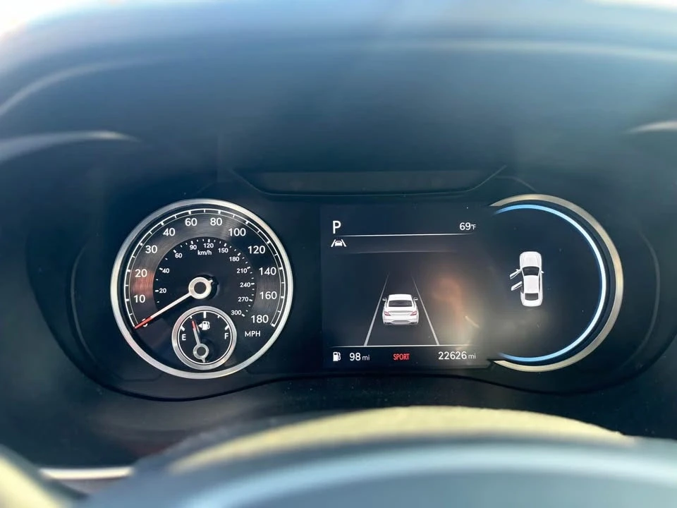 2023 Genesis G70 - Image 11 of 15