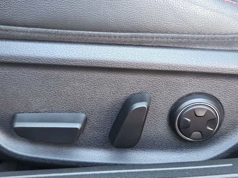 2023 Genesis G70 - Image 18 of 20