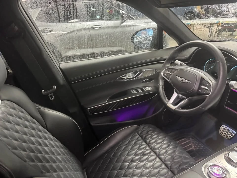 2023 Genesis G70 - Image 10 of 15