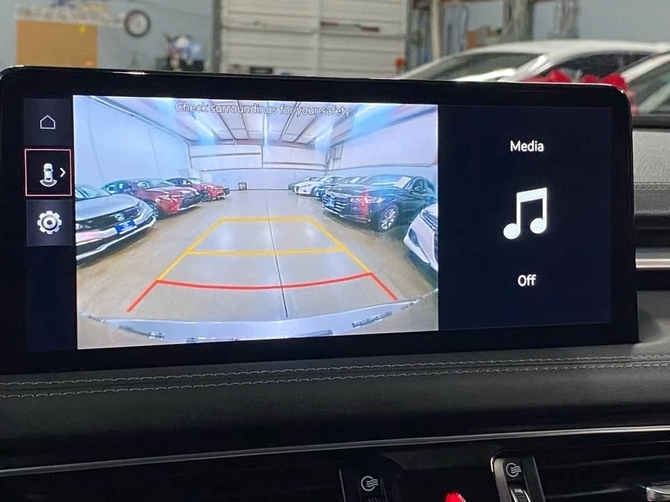 2023 Genesis G70 - Image 19 of 20