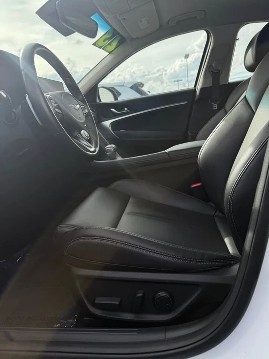 2023 Genesis G70 - Image 4 of 9