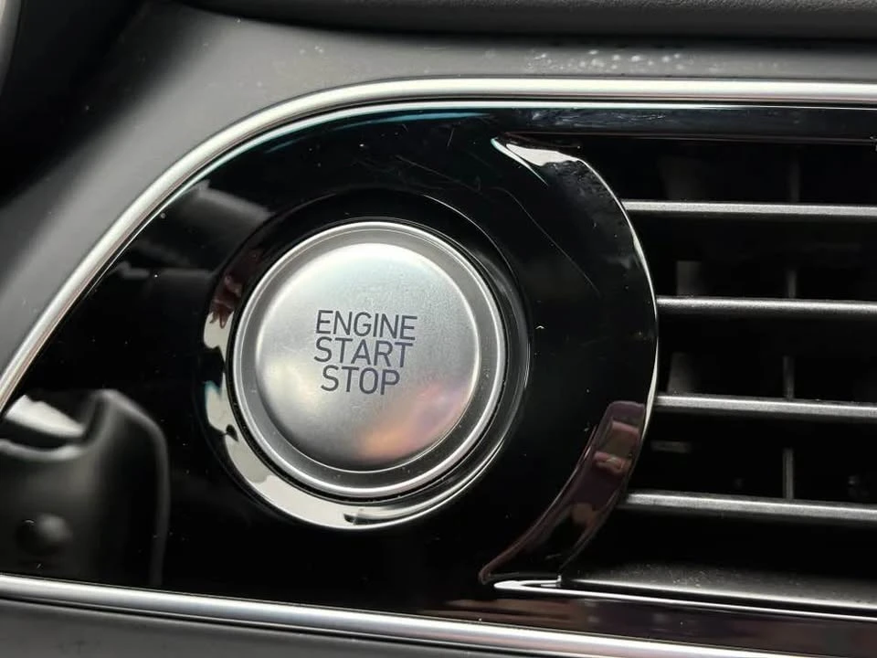 2023 Genesis G70 - Image 11 of 12