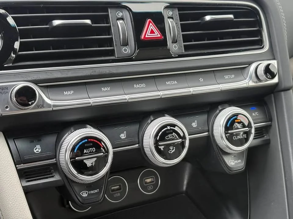2023 Genesis G70 - Image 9 of 12