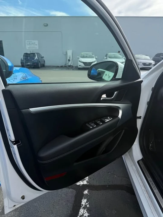 2023 Genesis G70 - Image 3 of 9