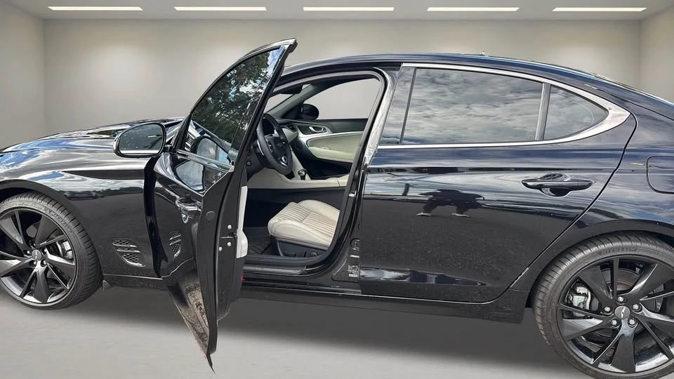 2023 Genesis G70 - Image 8 of 18