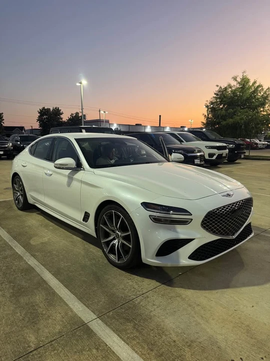 2023 Genesis G70 - Image 2 of 4
