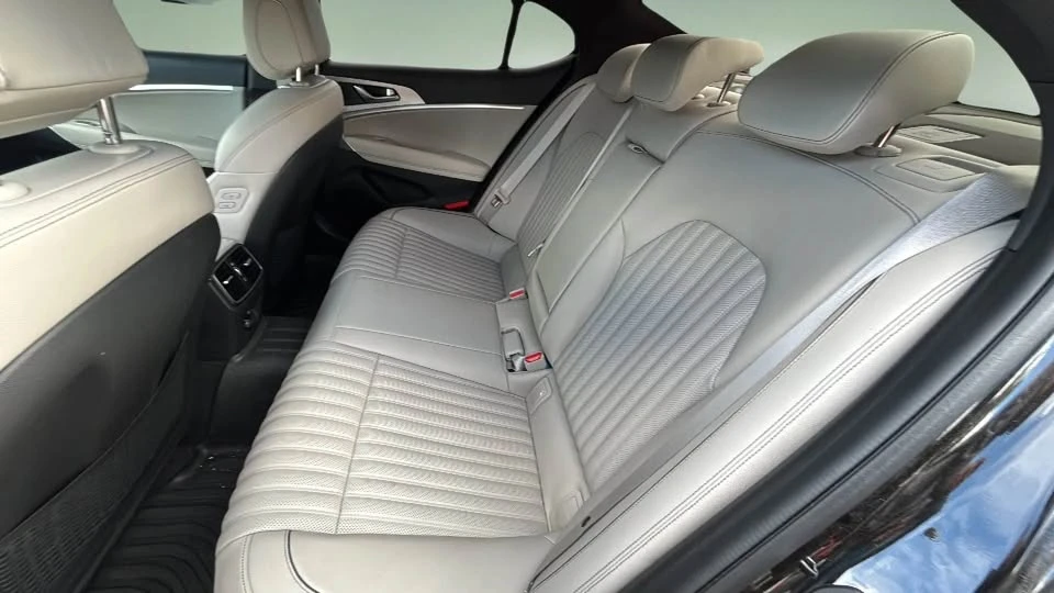2023 Genesis G70 - Image 11 of 18
