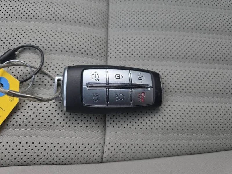 2023 Genesis G70 - Image 18 of 20