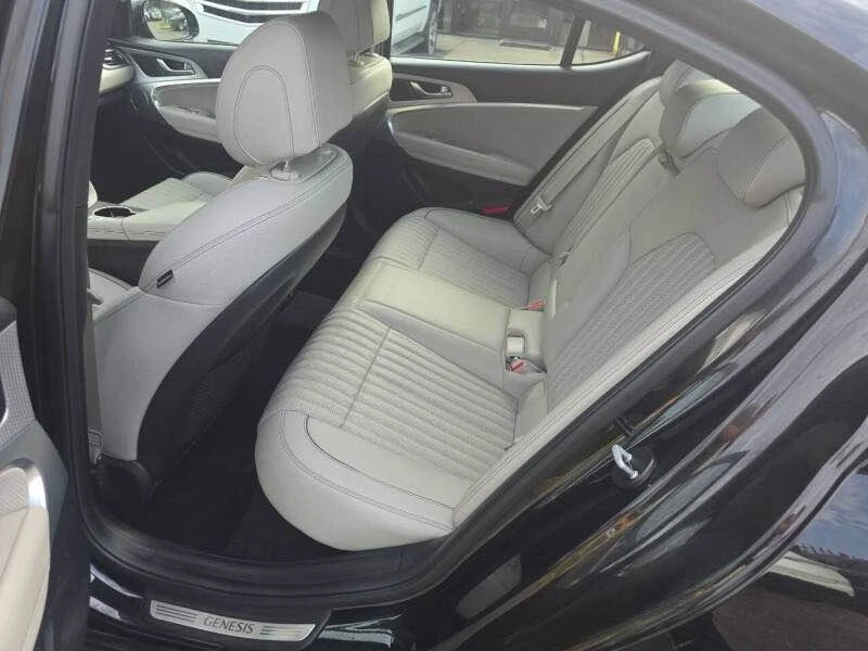 2023 Genesis G70 - Image 10 of 20