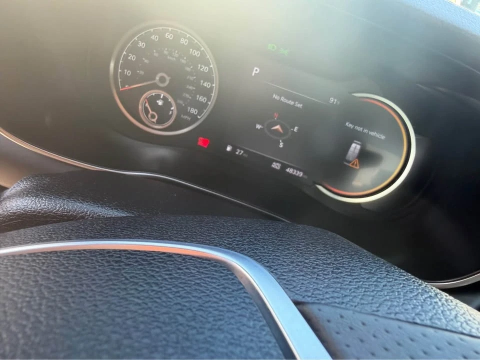 2023 Genesis G70 - Image 5 of 8