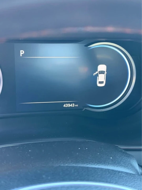 2023 Genesis G70 - Image 6 of 6
