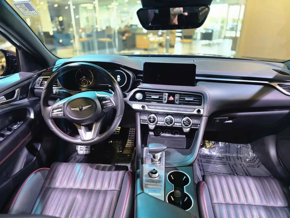 2023 Genesis G70 - Image 7 of 10