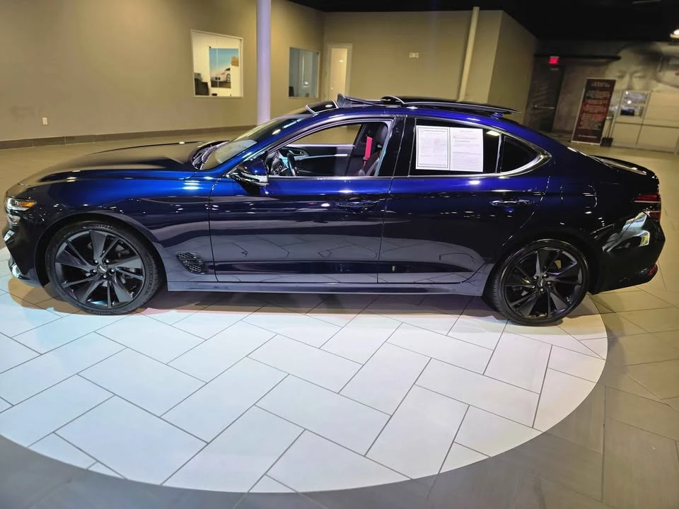 2023 Genesis G70 - Image 2 of 10