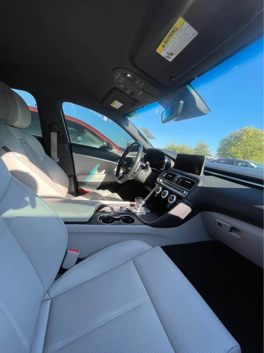 2023 Genesis G70 - Image 2 of 5