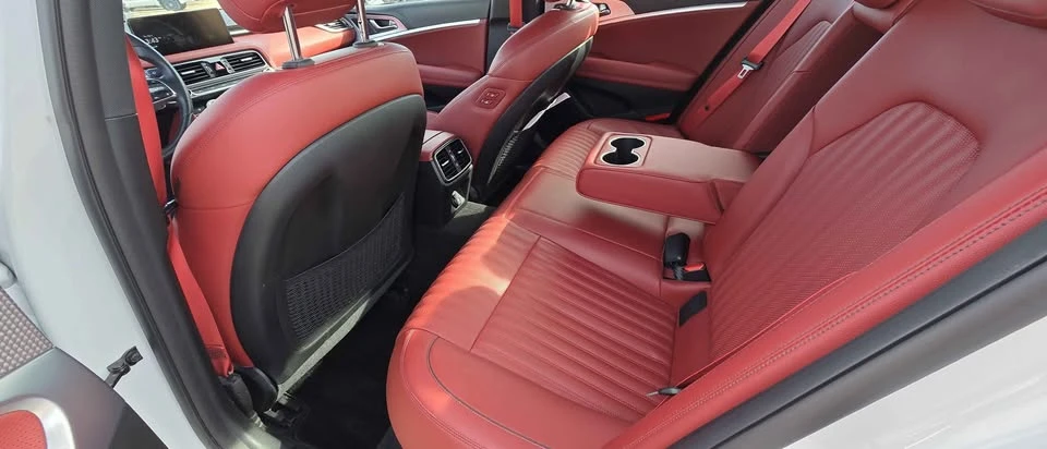 2023 Genesis G70 - Image 10 of 11