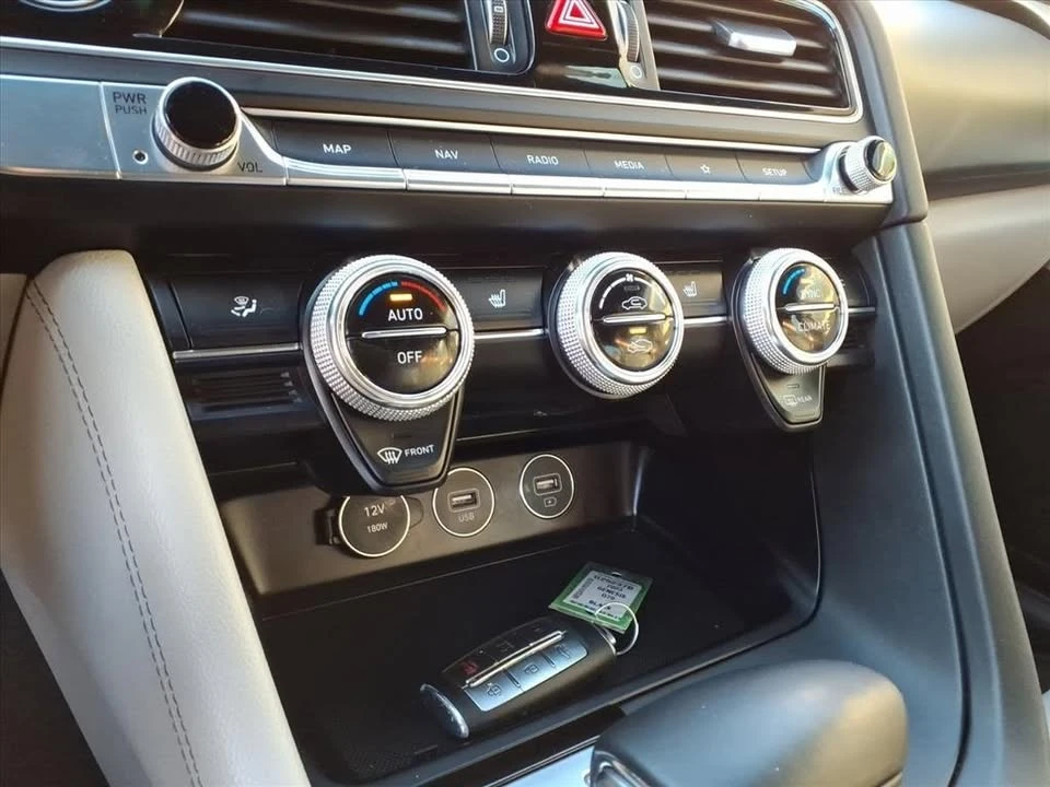 2023 Genesis G70 - Image 11 of 16
