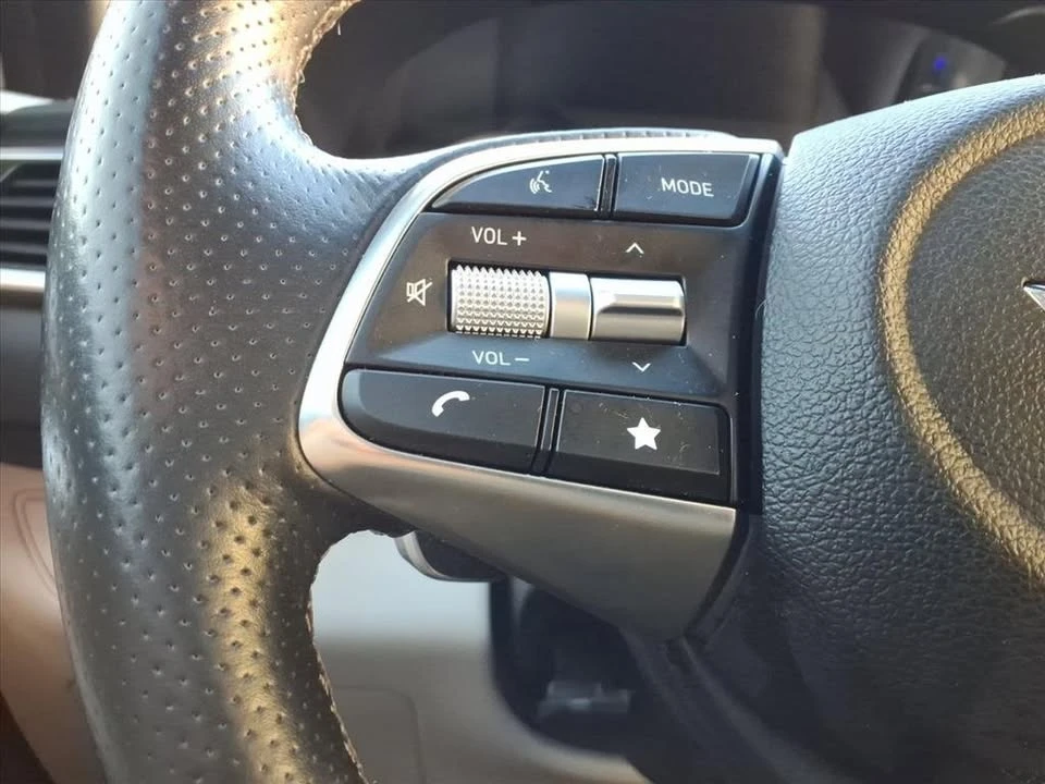 2023 Genesis G70 - Image 9 of 16