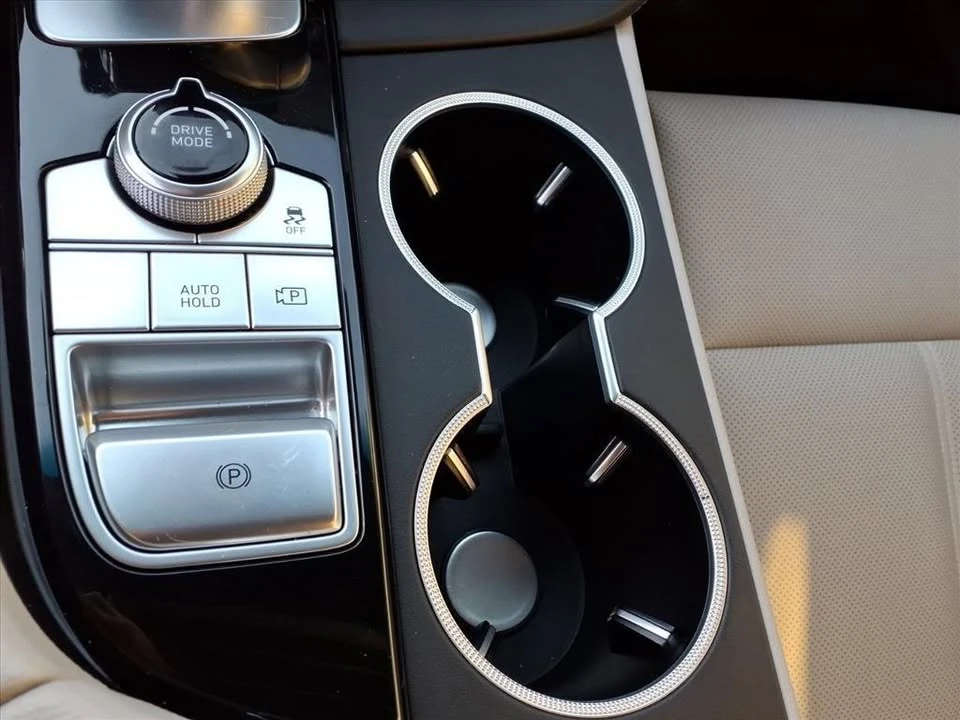 2023 Genesis G70 - Image 12 of 16