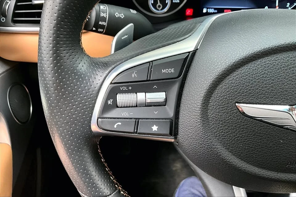 2023 Genesis G70 - Image 12 of 15