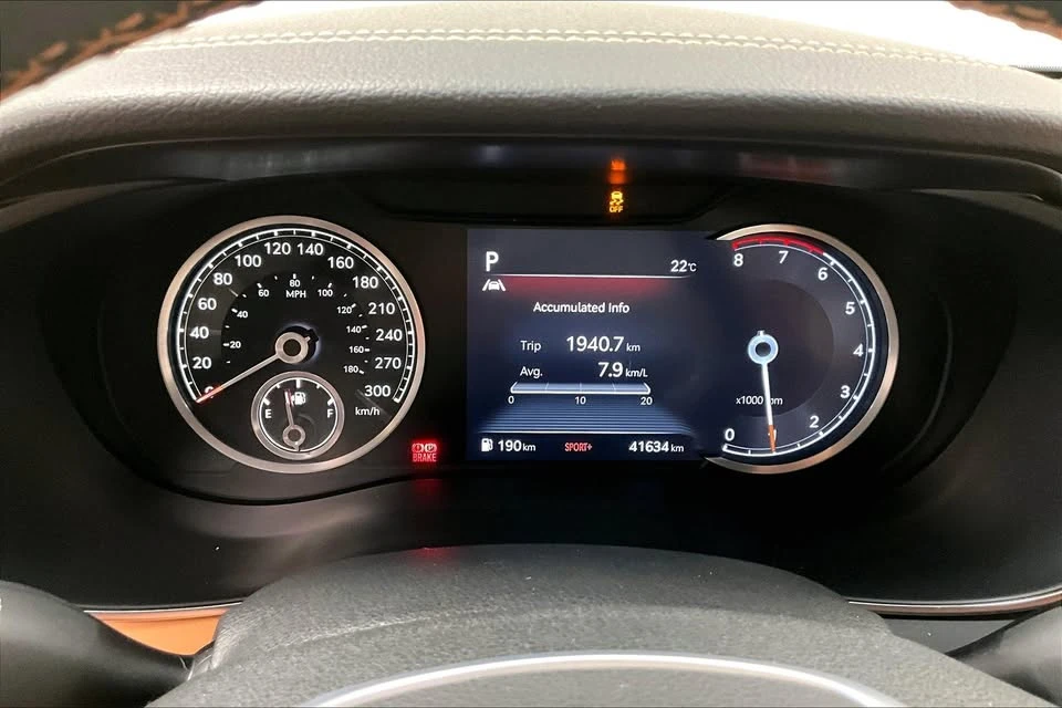 2023 Genesis G70 - Image 10 of 15