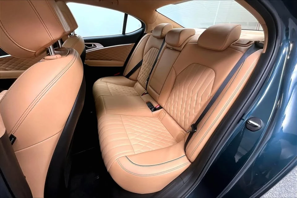 2023 Genesis G70 - Image 7 of 15