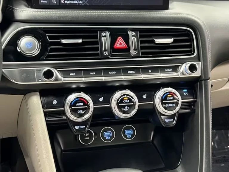 2023 Genesis G70 - Image 19 of 19