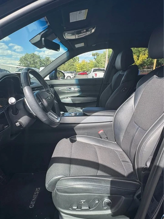 2023 Genesis G70 - Image 6 of 10