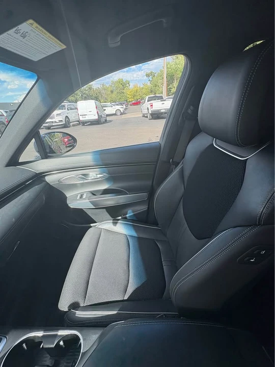 2023 Genesis G70 - Image 8 of 10