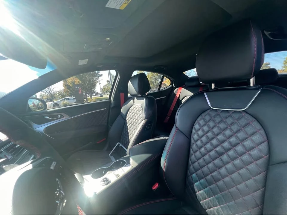 2023 Genesis G70 - Image 12 of 13