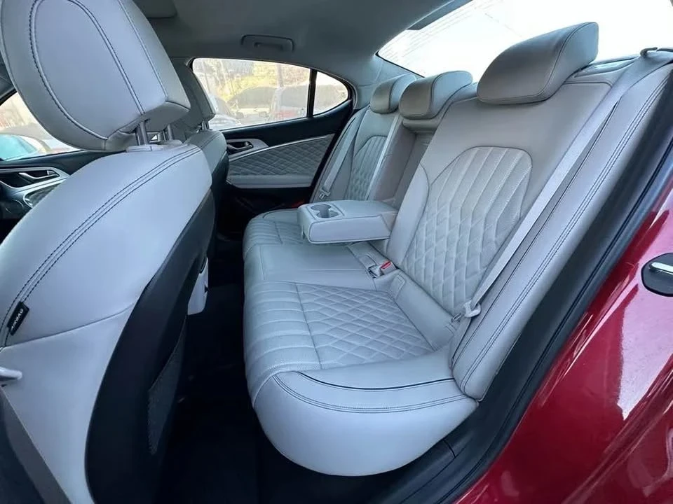 2023 Genesis G70 - Image 7 of 10