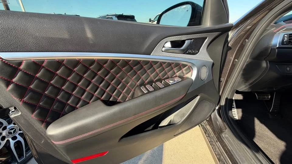 2023 Genesis G70 - Image 10 of 10
