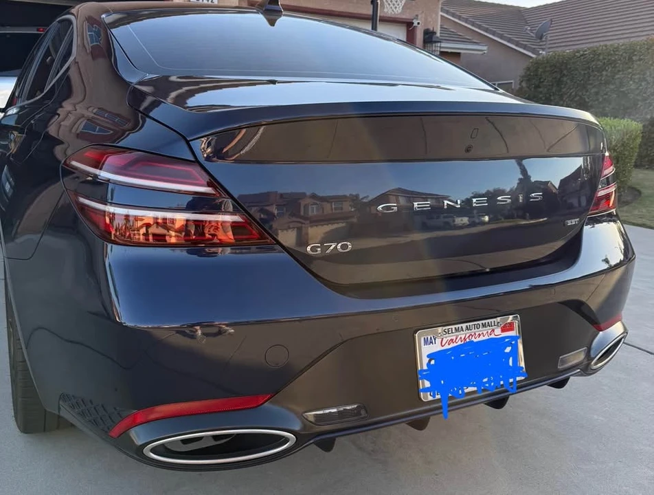 2023 Genesis G70 - Image 2 of 10