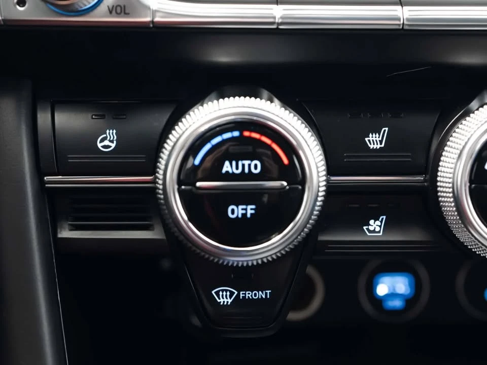 2023 Genesis G70 - Image 12 of 17