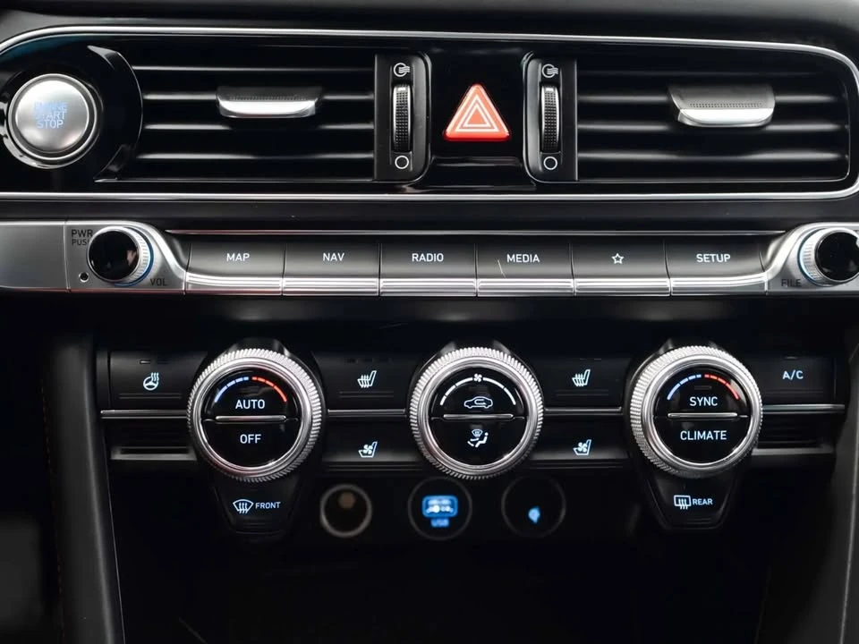 2023 Genesis G70 - Image 11 of 17