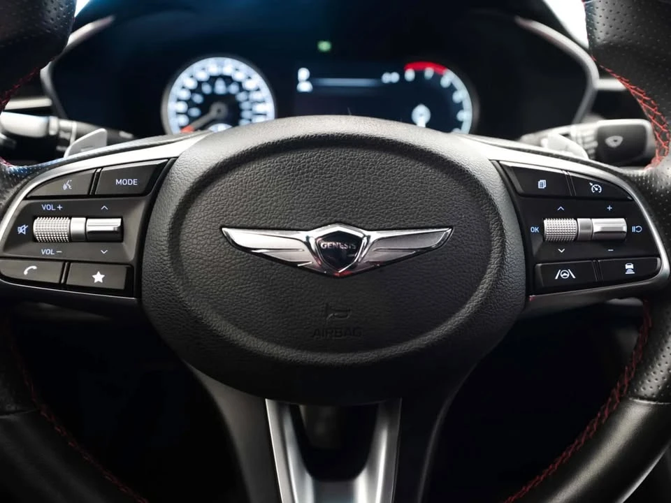2023 Genesis G70 - Image 14 of 17