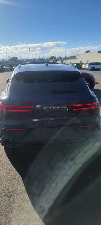 2023 Genesis GV70 - Image 4 of 7