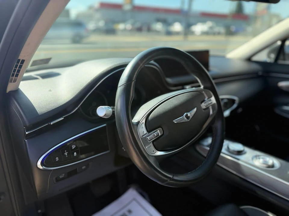 2023 Genesis GV70 - Image 9 of 18