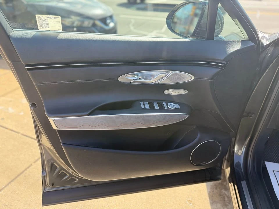 2023 Genesis GV70 - Image 10 of 18
