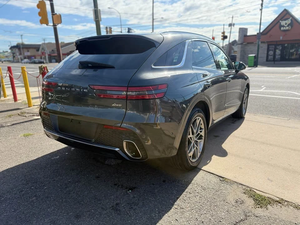 2023 Genesis GV70 - Image 5 of 18