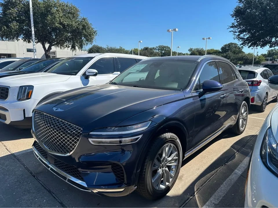 2023 Genesis GV70 - Image 2 of 3