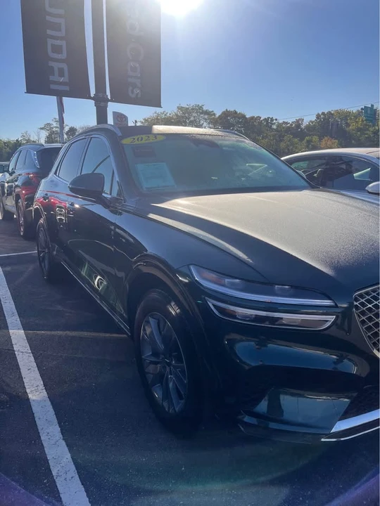 2023 Genesis GV70 - Image 3 of 6
