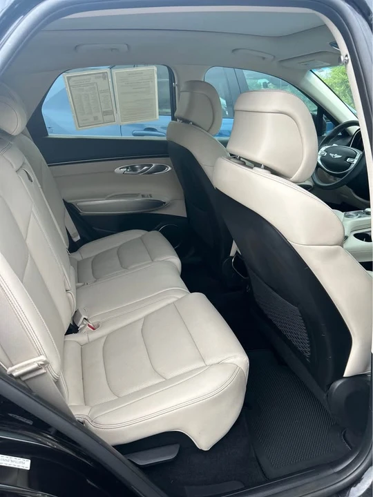 2023 Genesis GV70 - Image 3 of 4