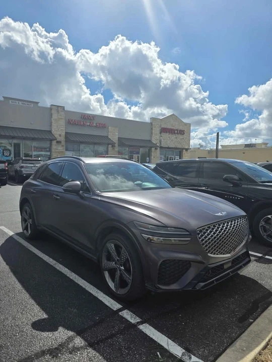 2023 Genesis GV70 - Image 4 of 10