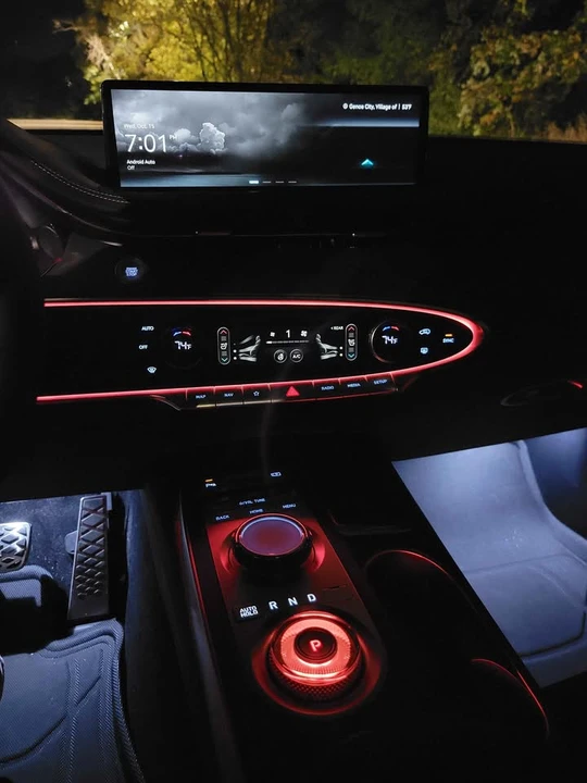 2023 Genesis GV70 - Image 7 of 10