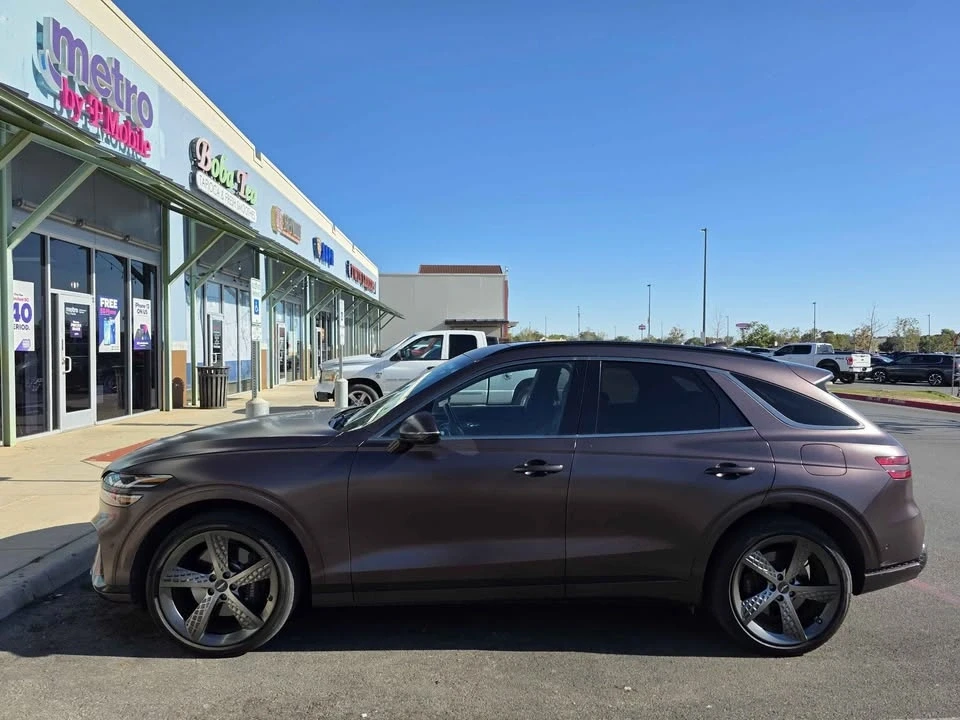 2023 Genesis GV70 - Image 6 of 10