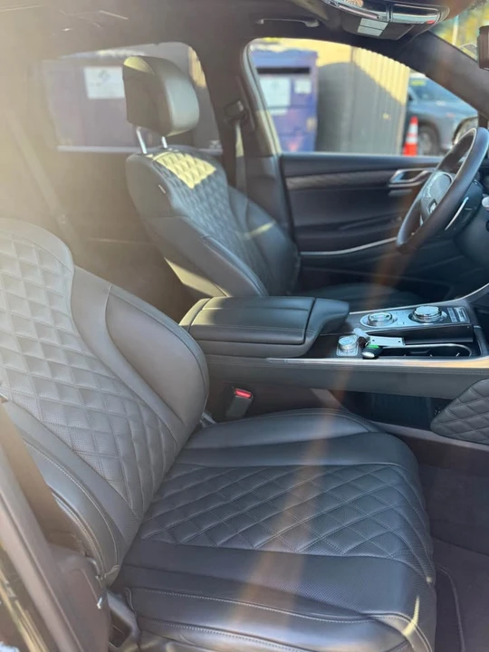 2023 Genesis GV80 - Image 3 of 10