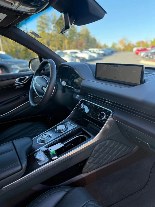 2023 Genesis GV80 - Image 4 of 10