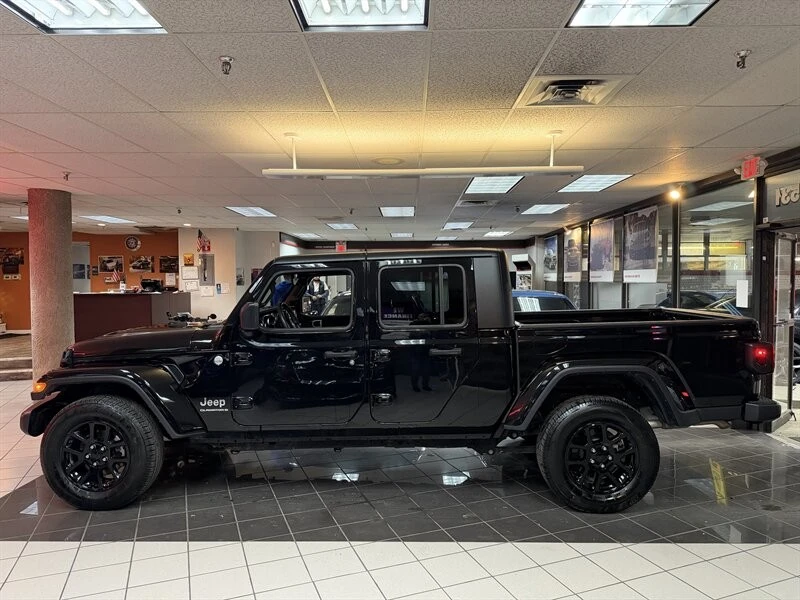 2023 Jeep JT Gladiator - Image 2 of 4